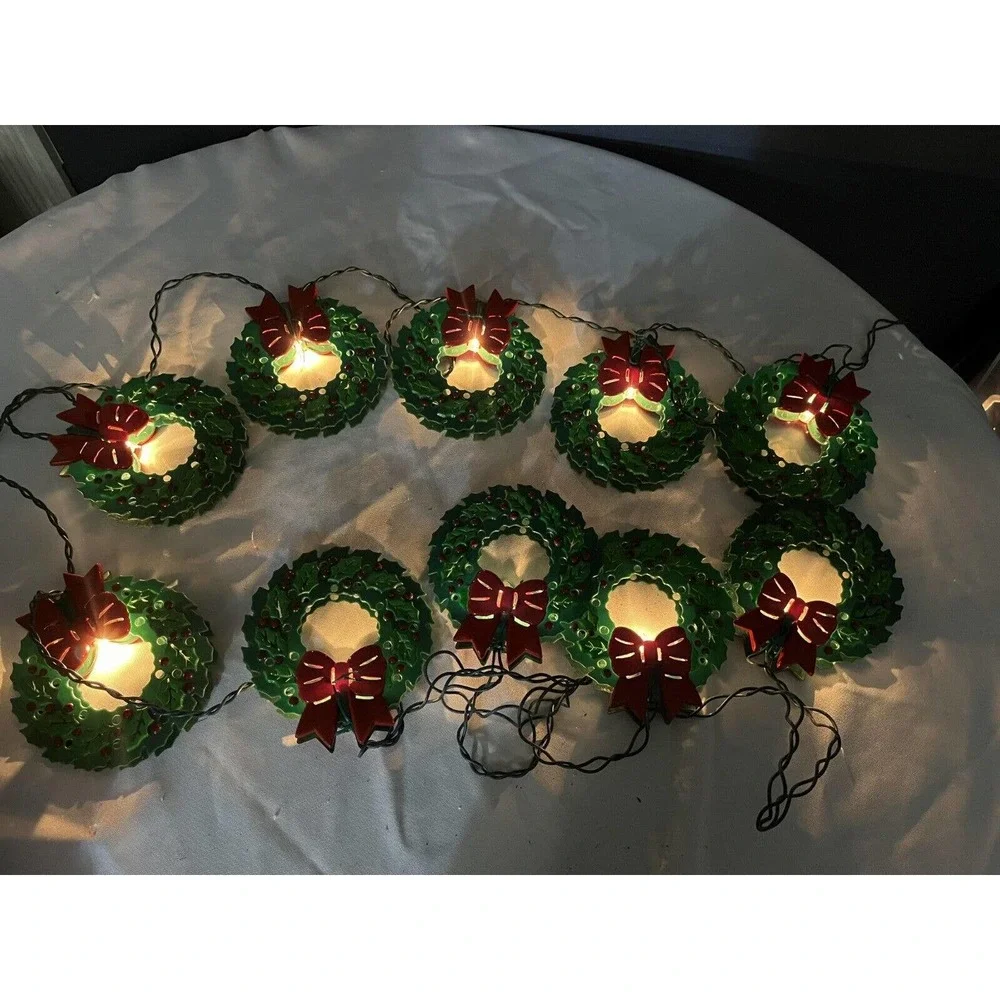 10 Sets Lighted Christmas Wreaths 5 Inch Pre Lit Mini Xmas Wreath with Red